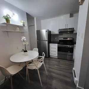 2 Bedrooms In A Heart Of Downtown Apartment