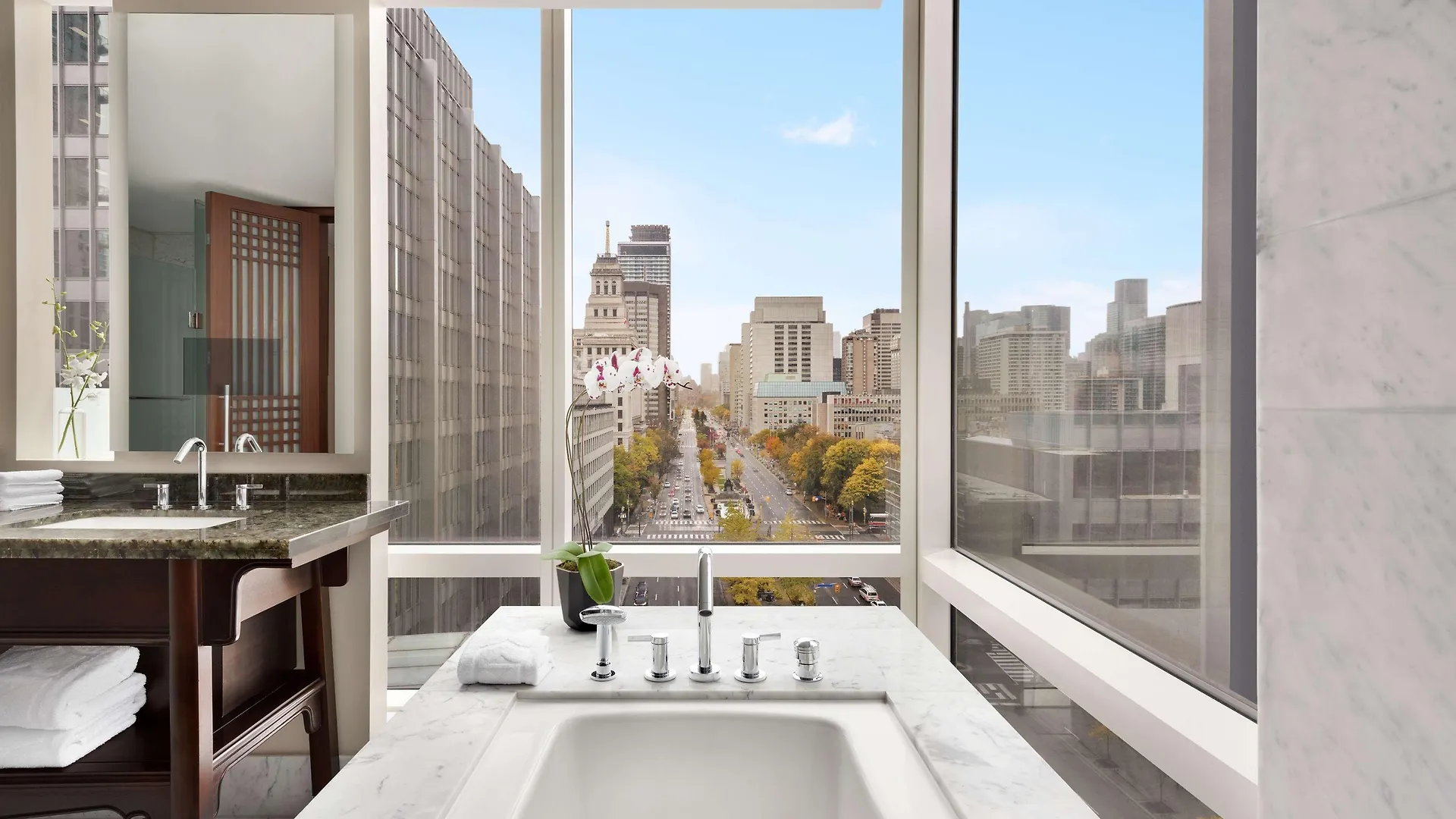 Shangri-La Toronto Hotel